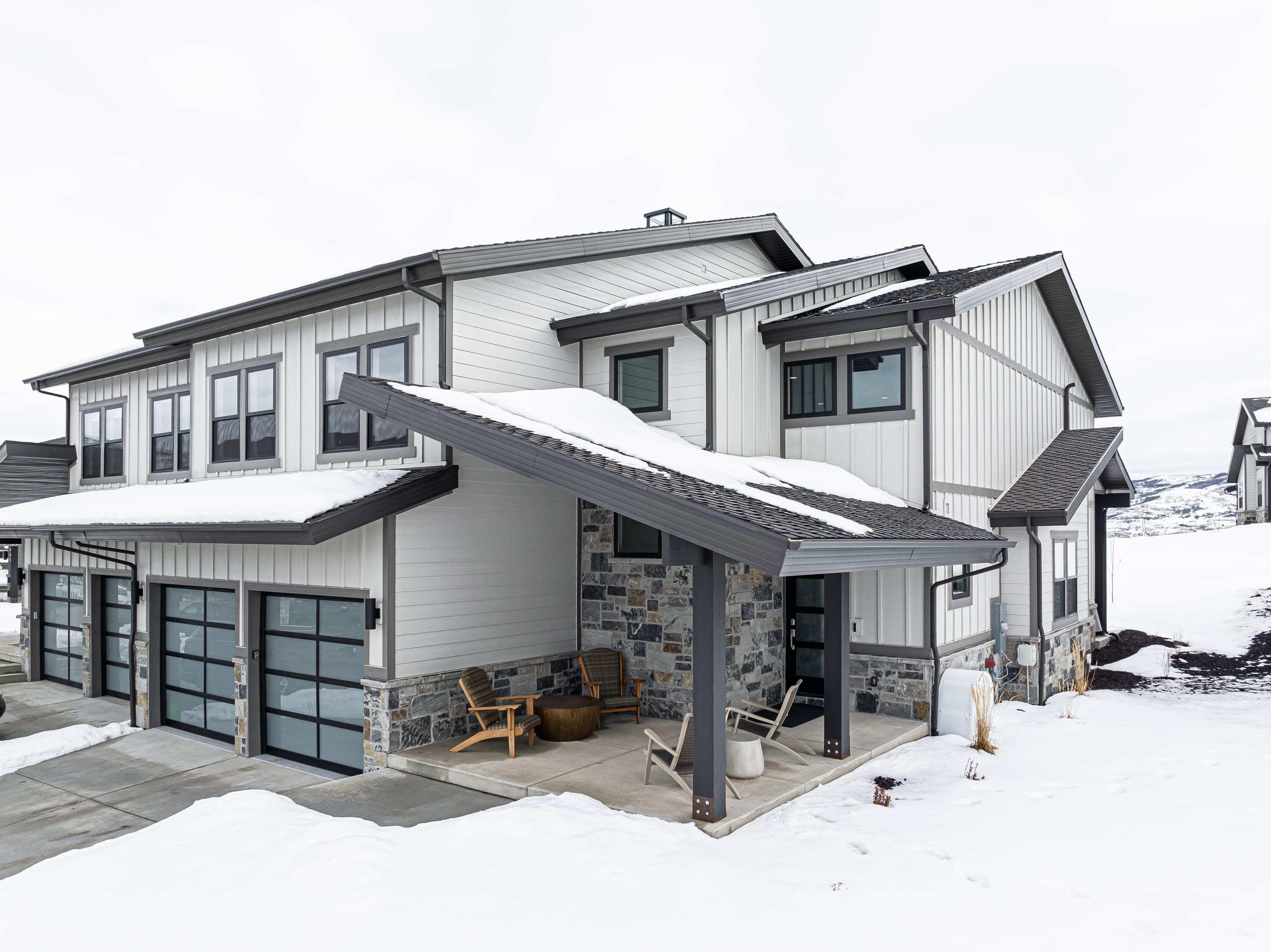 Mayflower Lakeside #1015